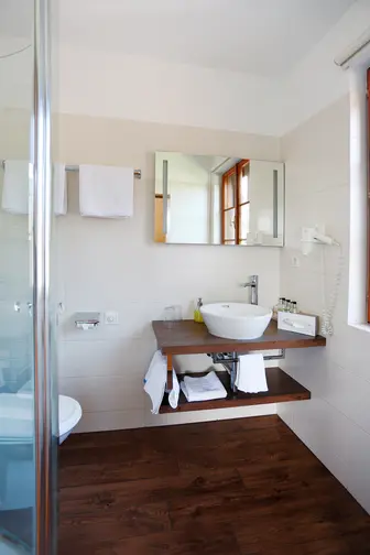 Badezimmer renoviert im Raffelsberger Hof